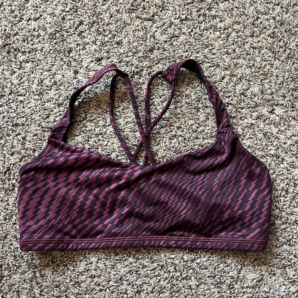 Lululemon sports bra size 6